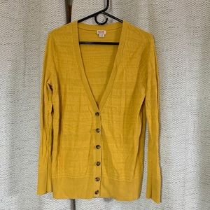 Mustard color sweater : XL